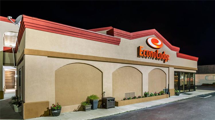 Econo Lodge In Town Exterior