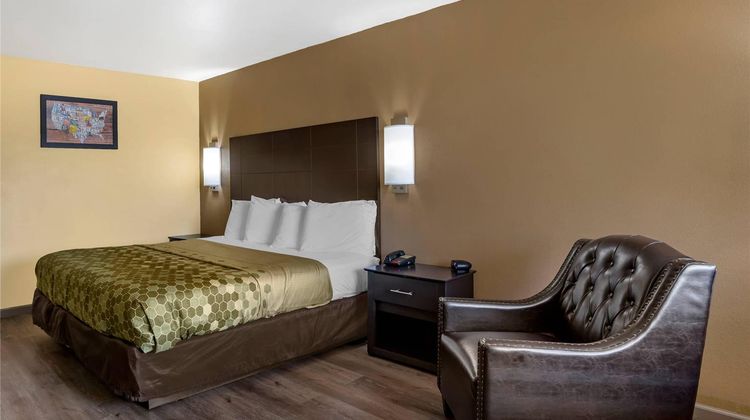 Econo Lodge In Town Room