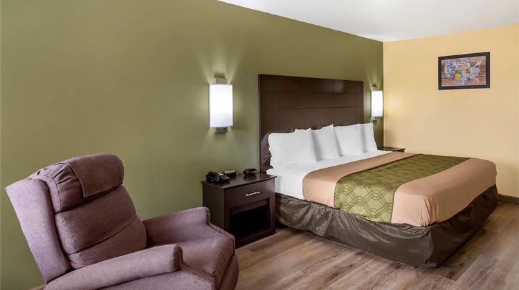 Econo Lodge In Town Room