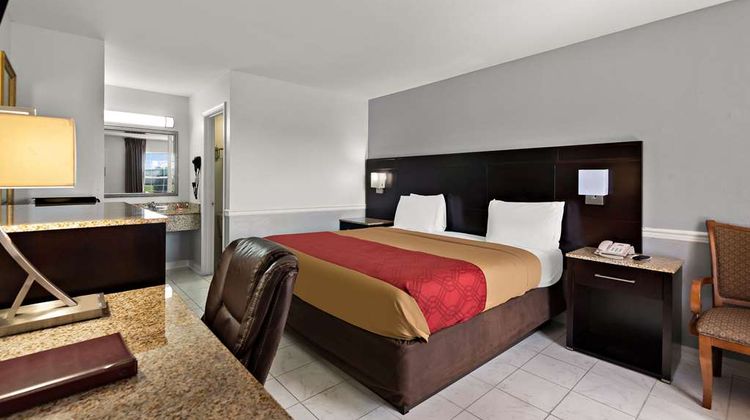 Econo Lodge Room