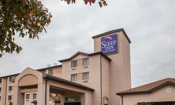 Sleep Inn & Suites