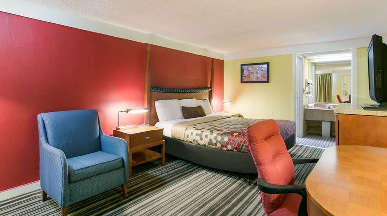 <b>Econo Lodge Frederick I-70 Room</b>. Images powered by <a href="https://iceportal.shijigroup.com/" title="IcePortal" target="_blank">IcePortal</a>.