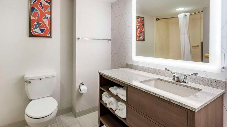 Comfort Suites Room