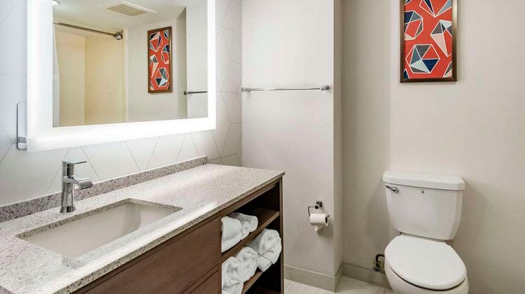 Comfort Suites Room