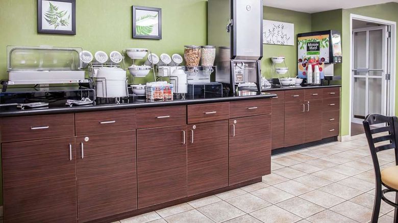 <b>Sleep Inn and Suites Emmitsburg Restaurant</b>. Images powered by <a href="https://iceportal.shijigroup.com/" title="IcePortal" target="_blank">IcePortal</a>.