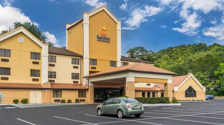 Comfort Inn & Suites Exterior