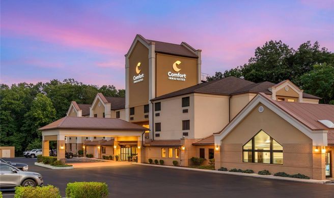 Comfort Inn & Suites Exterior