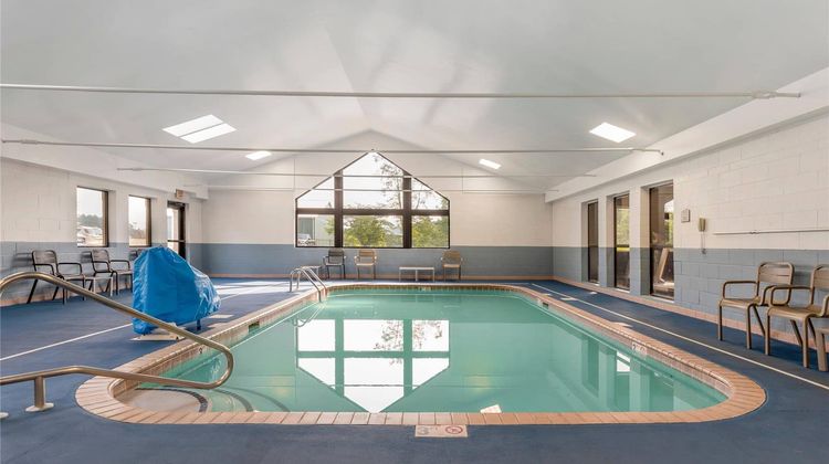Comfort Inn & Suites Pool