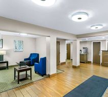 Comfort Inn Red Horse Lobby