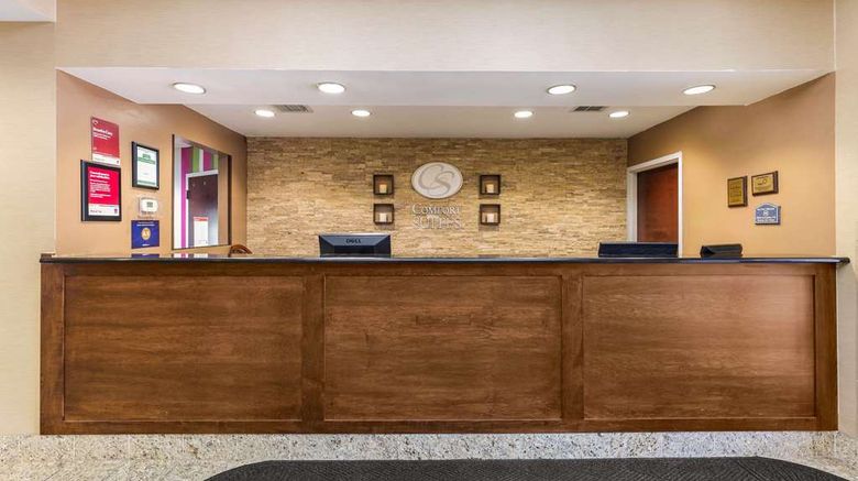 <b>City Express By Marriott Elkridge Lobby</b>. Images powered by <a href="https://iceportal.shijigroup.com/" title="IcePortal" target="_blank">IcePortal</a>.