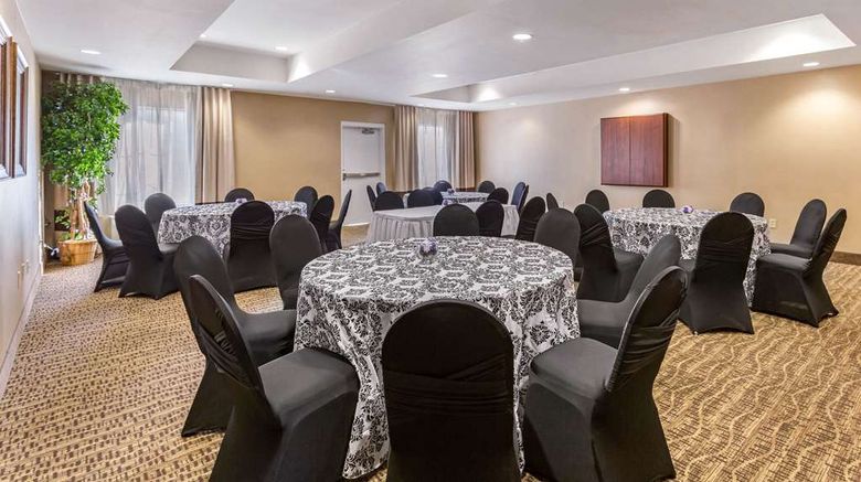 <b>City Express By Marriott Elkridge Meeting</b>. Images powered by <a href="https://iceportal.shijigroup.com/" title="IcePortal" target="_blank">IcePortal</a>.