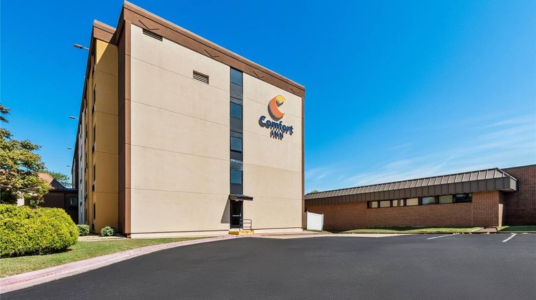 <b>Comfort Inn Exterior</b>. Images powered by <a href="https://iceportal.shijigroup.com/" title="IcePortal" target="_blank">IcePortal</a>.
