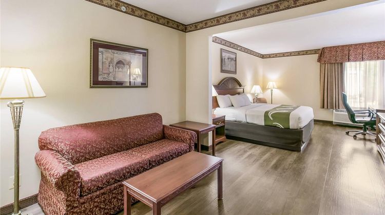 Quality Inn & Suites Bel Air I-95 Suite