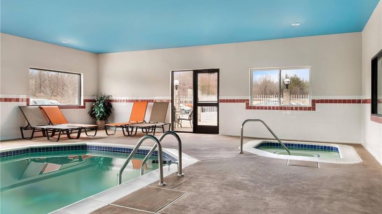 <b>Comfort Inn and Suites North East Pool</b>. Images powered by <a href="https://iceportal.shijigroup.com/" title="IcePortal" target="_blank">IcePortal</a>.