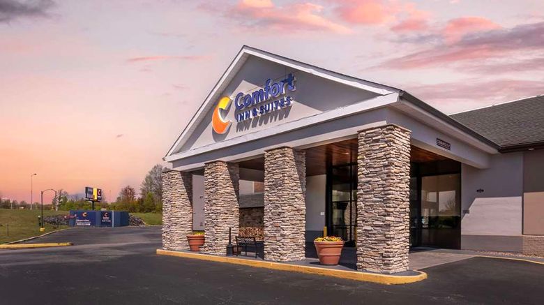 <b>Comfort Inn & Suites, Aberdeen Exterior</b>. Images powered by <a href="https://iceportal.shijigroup.com/" title="IcePortal" target="_blank">IcePortal</a>.