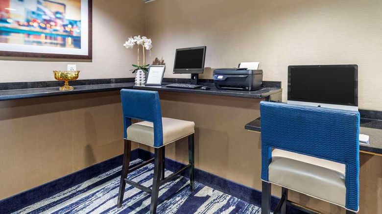<b>Comfort Inn & Suites, Aberdeen Other</b>. Images powered by <a href="https://iceportal.shijigroup.com/" title="IcePortal" target="_blank">IcePortal</a>.
