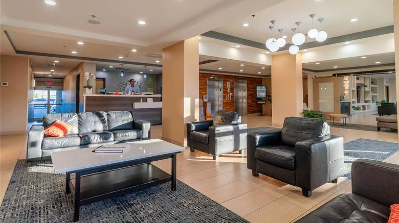 <b>Gateway Hotel & Suites, an Ascend Hotel Lobby</b>. Images powered by <a href="https://iceportal.shijigroup.com/" title="IcePortal" target="_blank">IcePortal</a>.