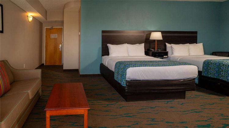 Gateway Hotel & Suites, an Ascend Hotel Suite