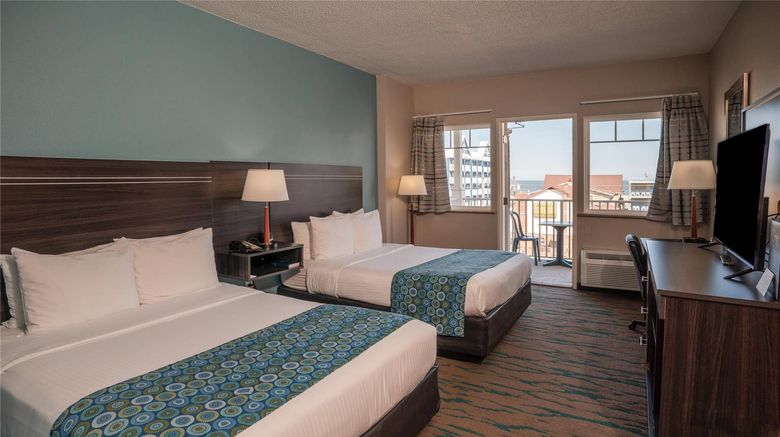 <b>Gateway Hotel & Suites, an Ascend Hotel Room</b>. Images powered by <a href="https://iceportal.shijigroup.com/" title="IcePortal" target="_blank">IcePortal</a>.