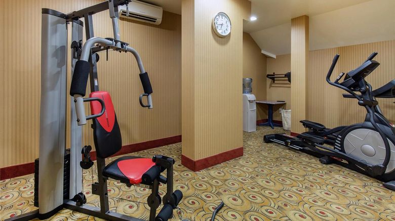 <b>Gateway Hotel & Suites, an Ascend Hotel Health</b>. Images powered by <a href="https://iceportal.shijigroup.com/" title="IcePortal" target="_blank">IcePortal</a>.