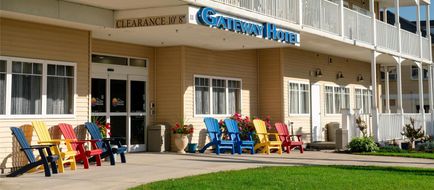 Gateway Hotel & Suites, an Ascend Hotel Exterior