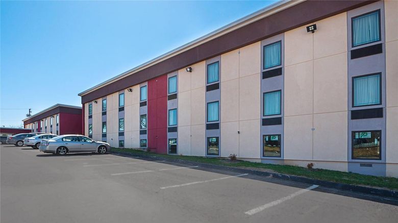 <b>Quality Inn Near Pimlico Racetrack Exterior</b>. Images powered by <a href="https://iceportal.shijigroup.com/" title="IcePortal" target="_blank">IcePortal</a>.