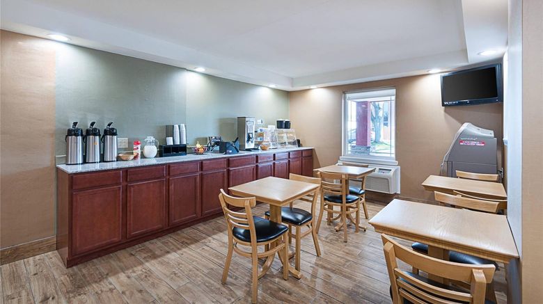 <b>Quality Inn Near Pimlico Racetrack Restaurant</b>. Images powered by <a href="https://iceportal.shijigroup.com/" title="IcePortal" target="_blank">IcePortal</a>.