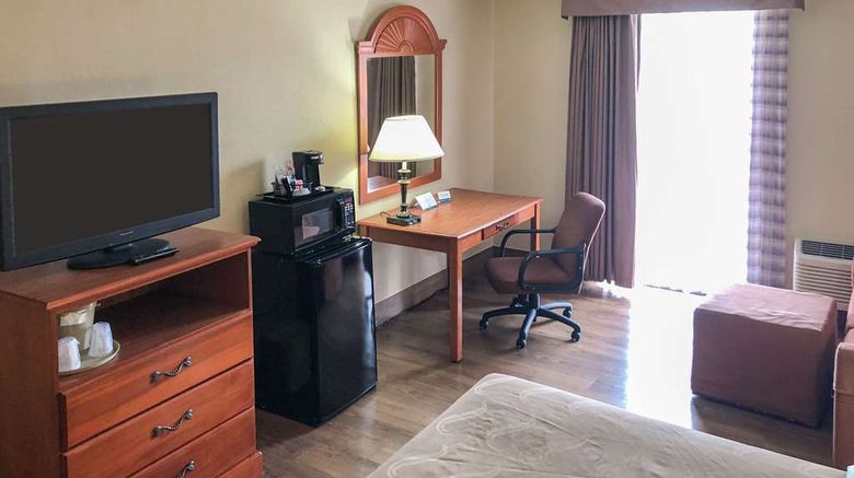 <b>Quality Inn Andrews Air Force Base Room</b>. Images powered by <a href="https://iceportal.shijigroup.com/" title="IcePortal" target="_blank">IcePortal</a>.