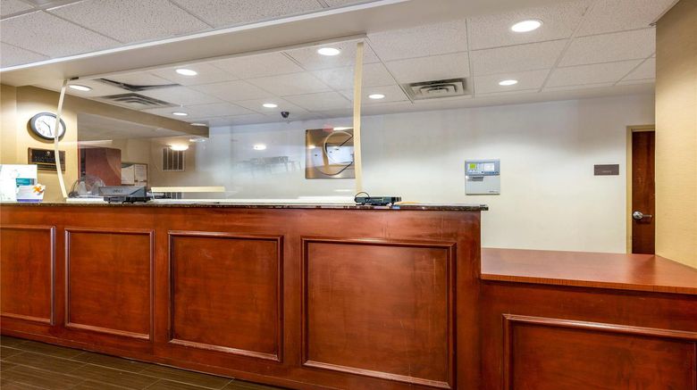 <b>Comfort Inn & Suites Cambridge Lobby</b>. Images powered by <a href="https://iceportal.shijigroup.com/" title="IcePortal" target="_blank">IcePortal</a>.