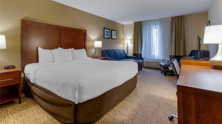 <b>Comfort Inn & Suites Cambridge Room</b>. Images powered by <a href="https://iceportal.shijigroup.com/" title="IcePortal" target="_blank">IcePortal</a>.
