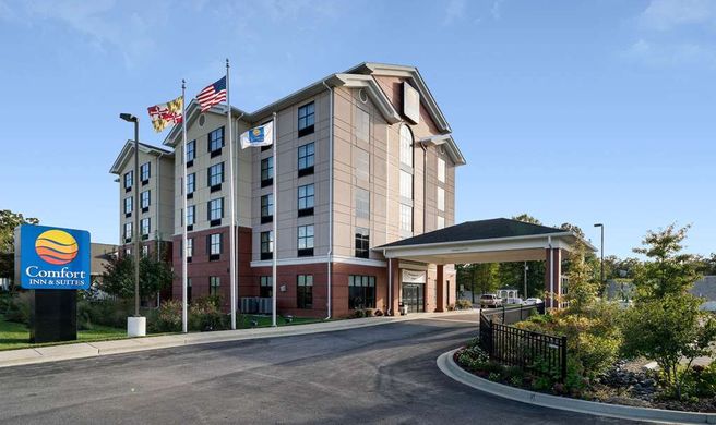 Comfort Inn & Suites Exterior