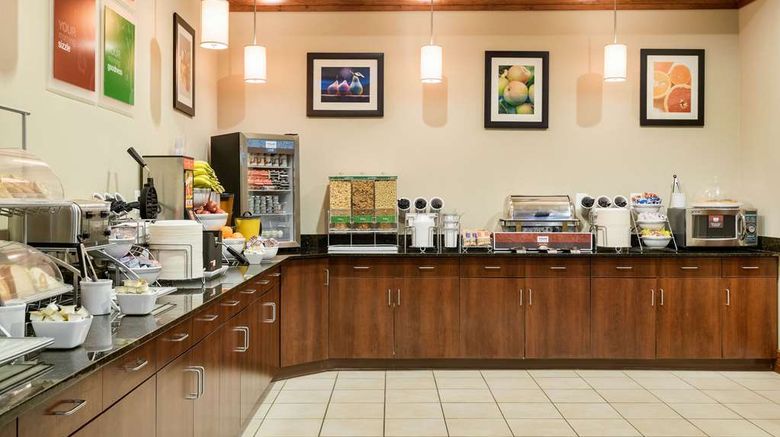 <b>Comfort Inn & Suites Restaurant</b>. Images powered by <a href="https://iceportal.shijigroup.com/" title="IcePortal" target="_blank">IcePortal</a>.