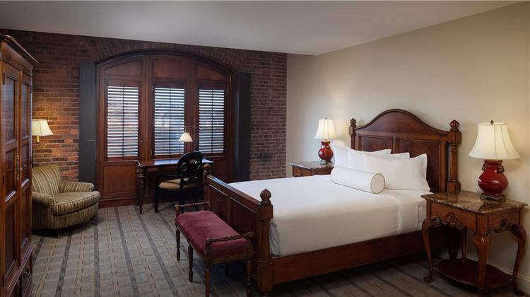 The Inn at Henderson's Wharf, Ascend Room