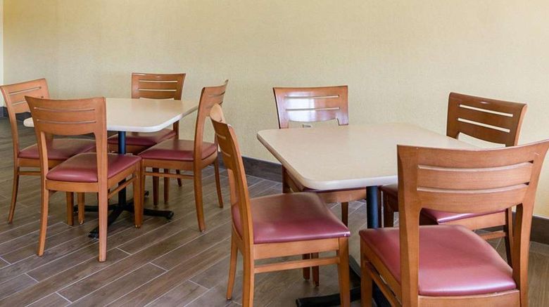 <b>Rodeway Inn Camp Springs Restaurant</b>. Images powered by <a href="https://iceportal.shijigroup.com/" title="IcePortal" target="_blank">IcePortal</a>.