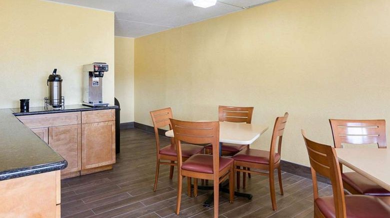 <b>Rodeway Inn Camp Springs Restaurant</b>. Images powered by <a href="https://iceportal.shijigroup.com/" title="IcePortal" target="_blank">IcePortal</a>.