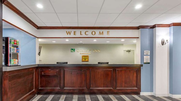 Quality Inn Windsor Mill Baltimore Lobby