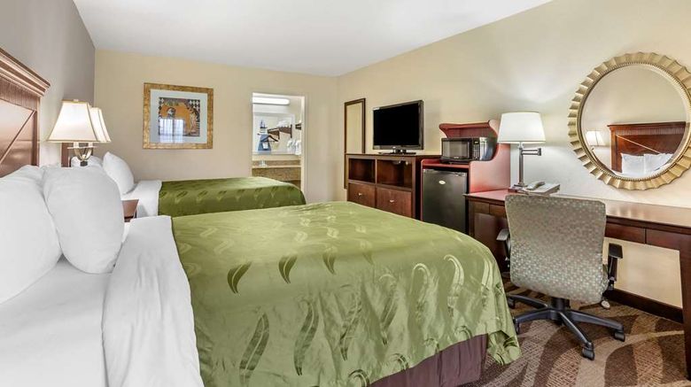 <b>Quality Inn Windsor Mill Baltimore Room</b>. Images powered by <a href="https://iceportal.shijigroup.com/" title="IcePortal" target="_blank">IcePortal</a>.