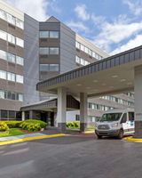Clarion Hotel & Suites BWI Airport North
