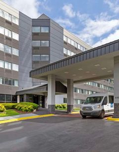 Clarion Hotel & Suites BWI Airport North