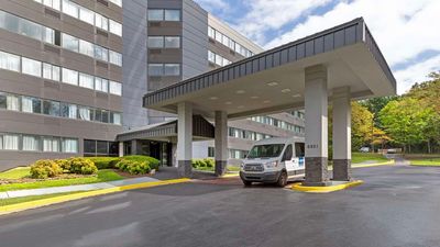Clarion Hotel & Suites BWI Airport North