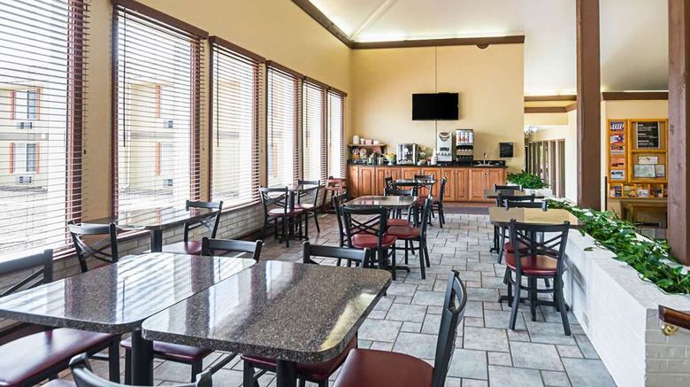 <b>Quality Inn & Suites Frostburg Restaurant</b>. Images powered by <a href="https://iceportal.shijigroup.com/" title="IcePortal" target="_blank">IcePortal</a>.