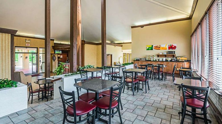 <b>Quality Inn & Suites Frostburg Restaurant</b>. Images powered by <a href="https://iceportal.shijigroup.com/" title="IcePortal" target="_blank">IcePortal</a>.