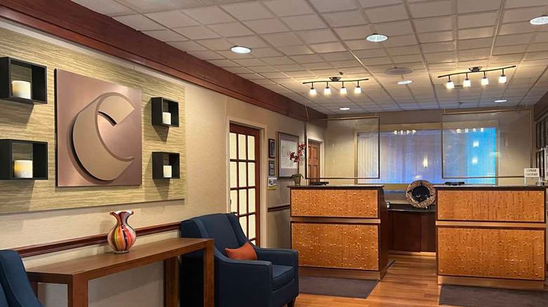 <b>Comfort Inn Gaithersburg Lobby</b>. Images powered by <a href="https://iceportal.shijigroup.com/" title="IcePortal" target="_blank">IcePortal</a>.