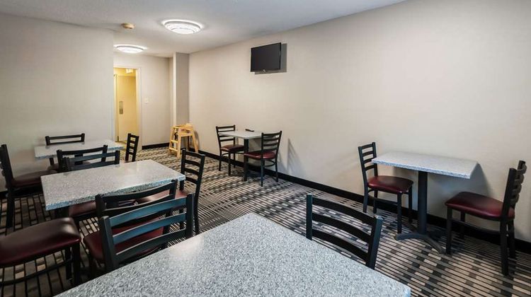 Quality Inn Beacon Marina Restaurant