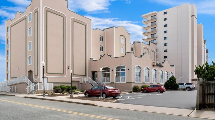 Quality Inn Beachfront Exterior