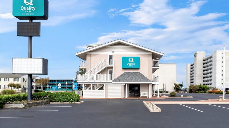 Quality Inn Beachfront Exterior