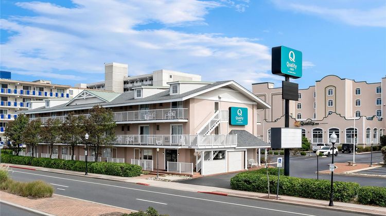 Quality Inn Beachfront Exterior