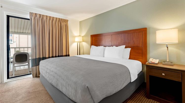 Quality Inn Beachfront Room