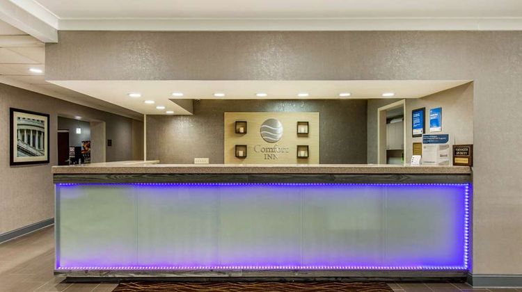 Comfort Inn College Park North Lobby