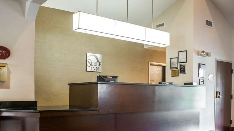 <b>Sleep Inn Shady Grove Lobby</b>. Images powered by <a href="https://iceportal.shijigroup.com/" title="IcePortal" target="_blank">IcePortal</a>.